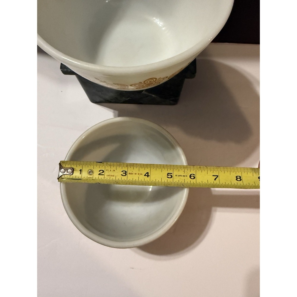 Vintage Pyrex Mixing Bowls – Set of 2 (401 & 402) - Picture 3 of 7